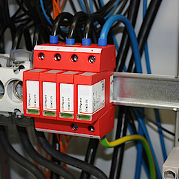 Über­spannungs­schutz bei Kaya  Sefer Elektro in Illerkirchberg